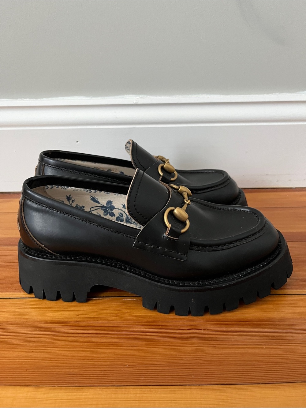 Gucci Black Leather Loafers - Picture 2 of 5